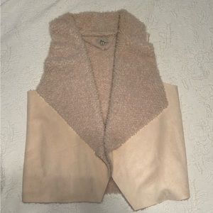 Bass Vest size XL in beige